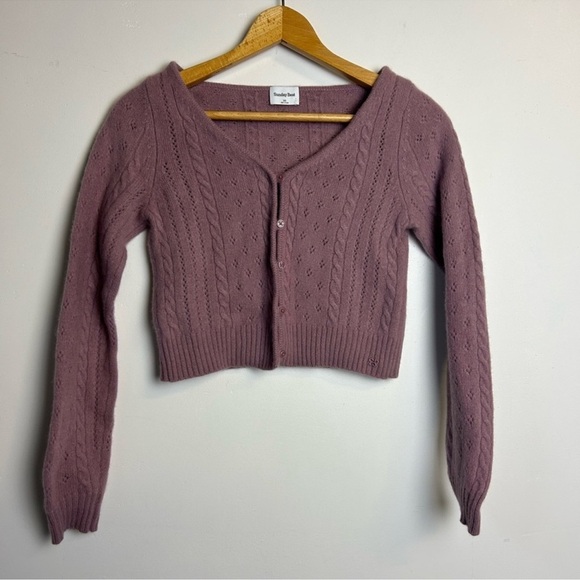 Aritzia Wilfred Cardigan romy 100% wool cropped
Cardigan purple - Picture 4 of 4